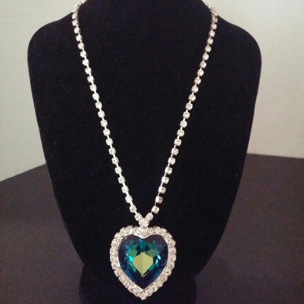 Heart Rhinestone Necklace